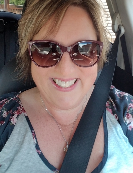 Meet your Posher, Laura - Picture 1 of 1